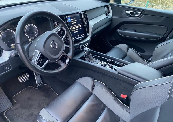 Volvo XC 60 cena 133500 przebieg: 143445, rok produkcji 2020 z Szczecin małe 742